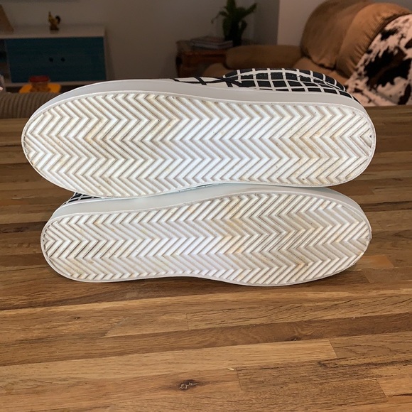 Airwalk Slip On Sneakers - Picture 8 of 9